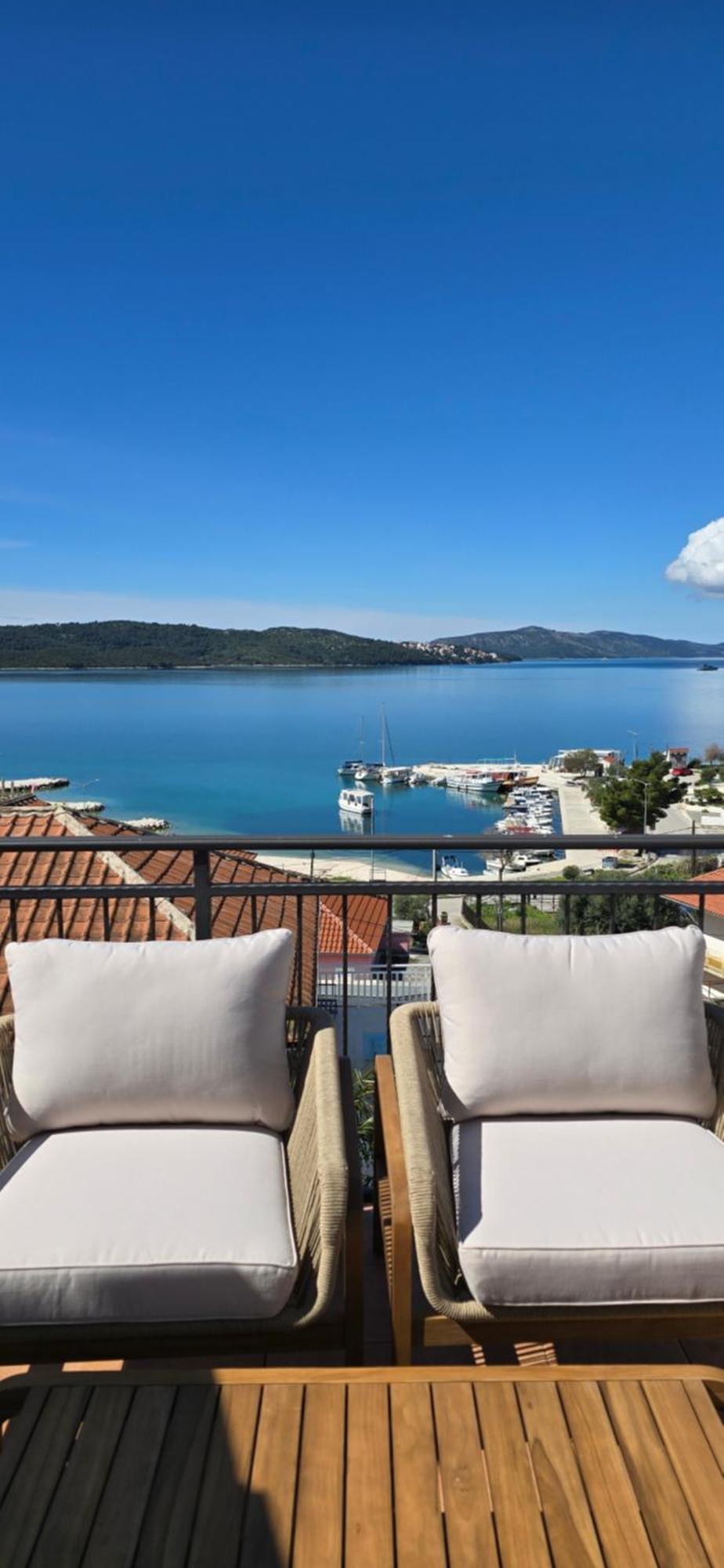 4-Bedroom Family Paradise With Top View Traù Esterno foto